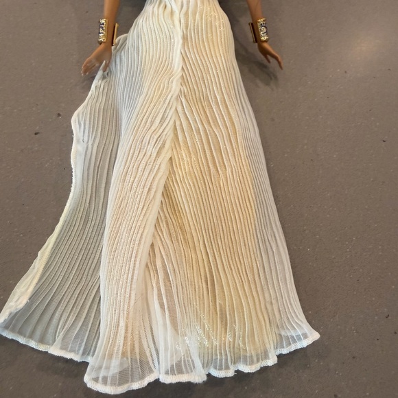 Barbie Egyptian Nile Princess Doll with Gold and White Dress - Picture 6 of 7